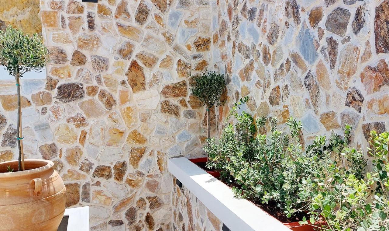 Meraki Beachfront Foinikion Exterior photo